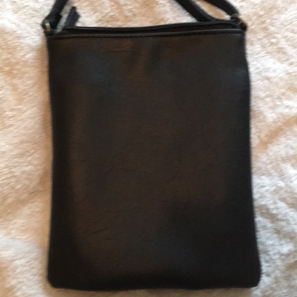 ☀️Black crossbody, buy this and coral one for $12 - Picture 4 of 6